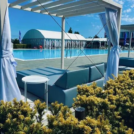 Δωμάτια σε οικογενειακή κατοικία Kerkira Pub&restaurant